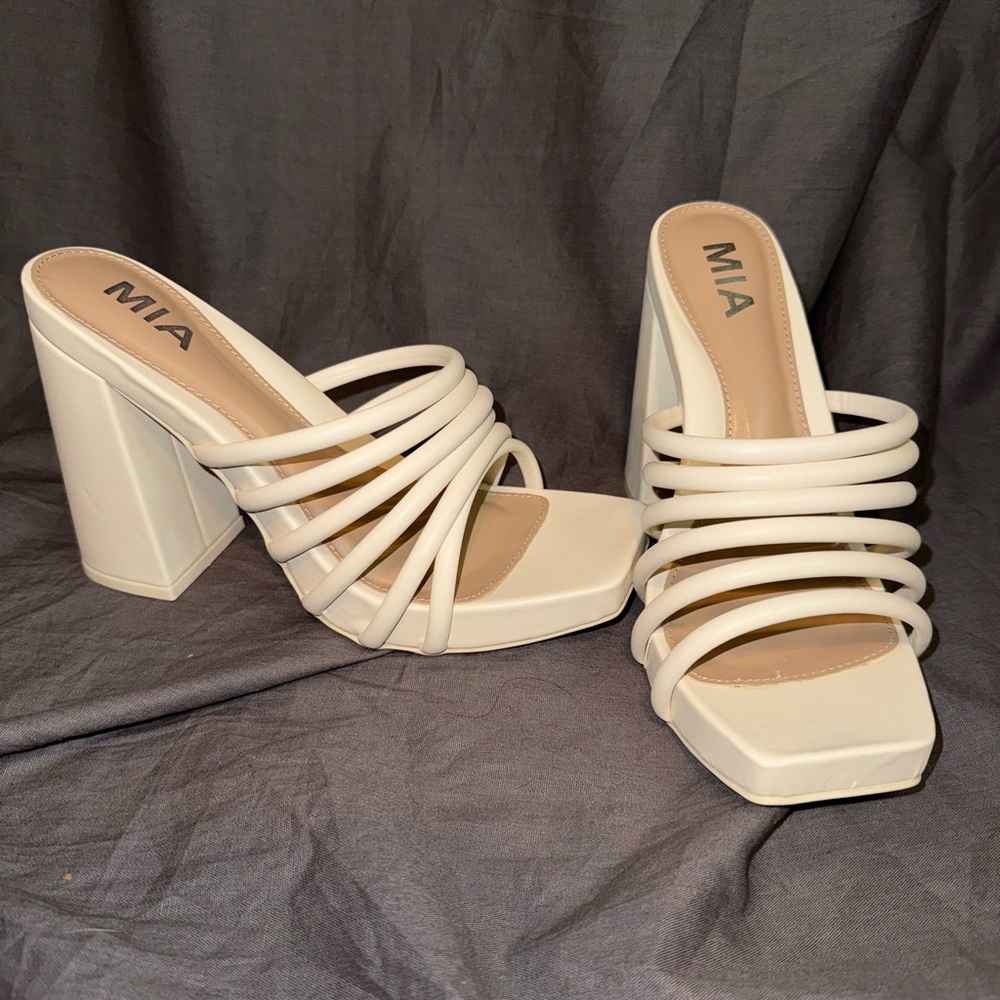 MIA sandals - brand new!